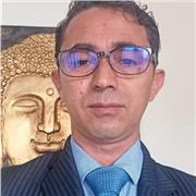 Profesor Especialista en Psicología Clínica y Autoeficacia Personal imparte clases del área